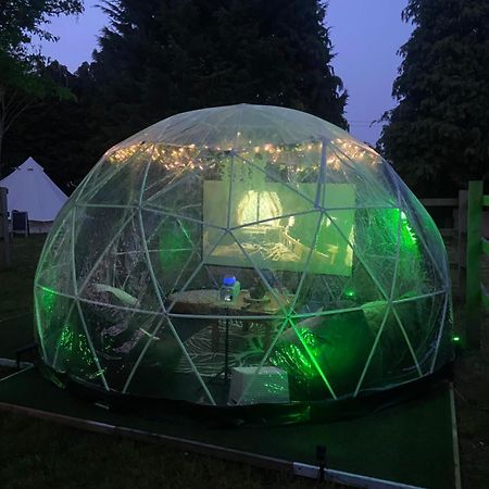 Отель Country Bumpkins Luxury Glamping Wellingore Экстерьер фото
