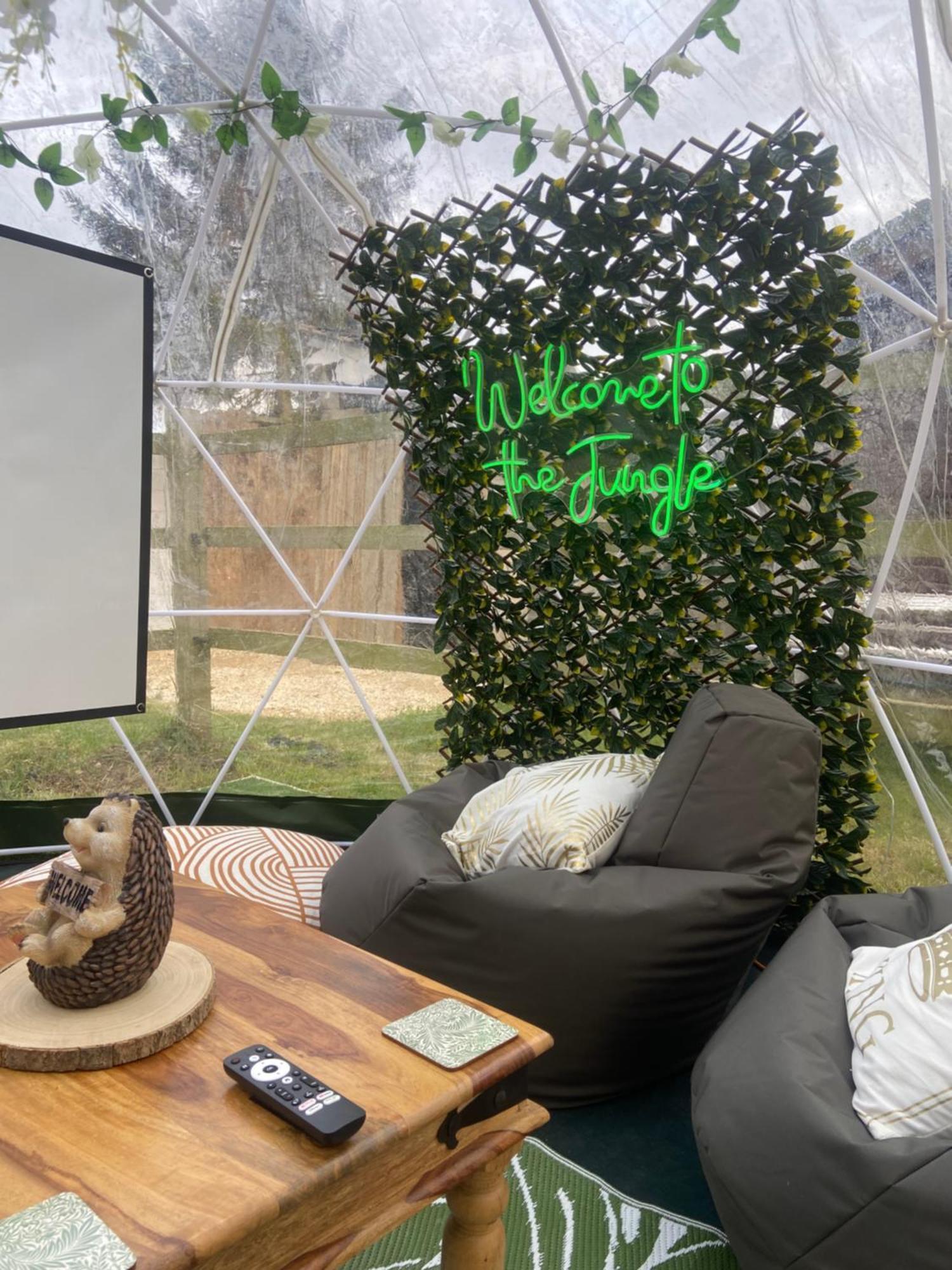 Отель Country Bumpkins Luxury Glamping Wellingore Экстерьер фото